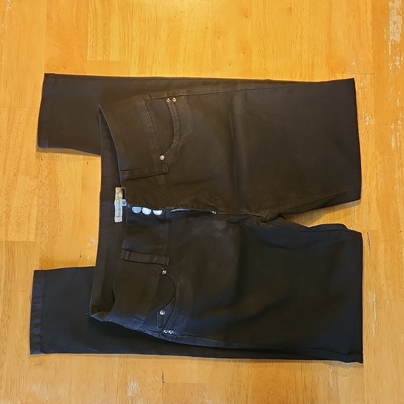YMI Wanna Betta Butt? Black Denim Jeans Junior sz 13 triple button - Picture 1 of 3